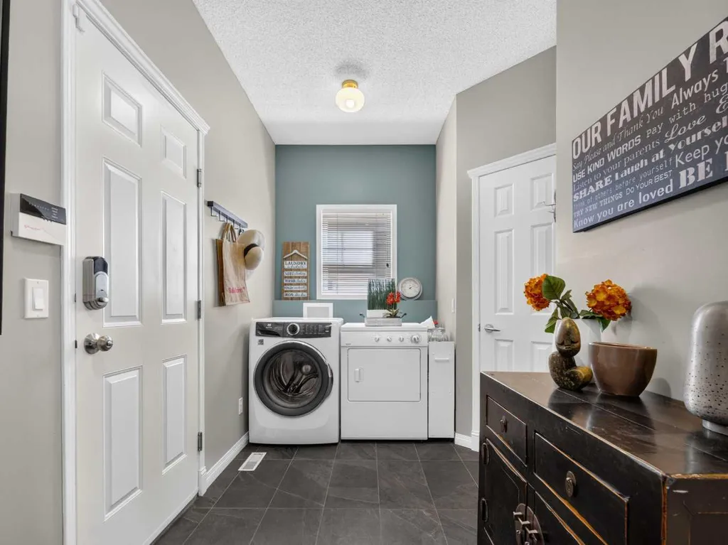 124 Valley Creek Crescent NW Calgary AB T3B 5V3