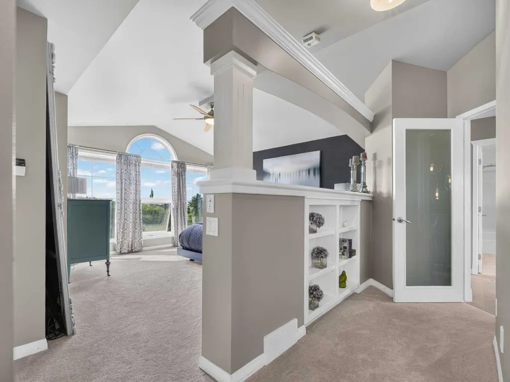 124 Valley Creek Crescent NW Calgary AB T3B 5V3
