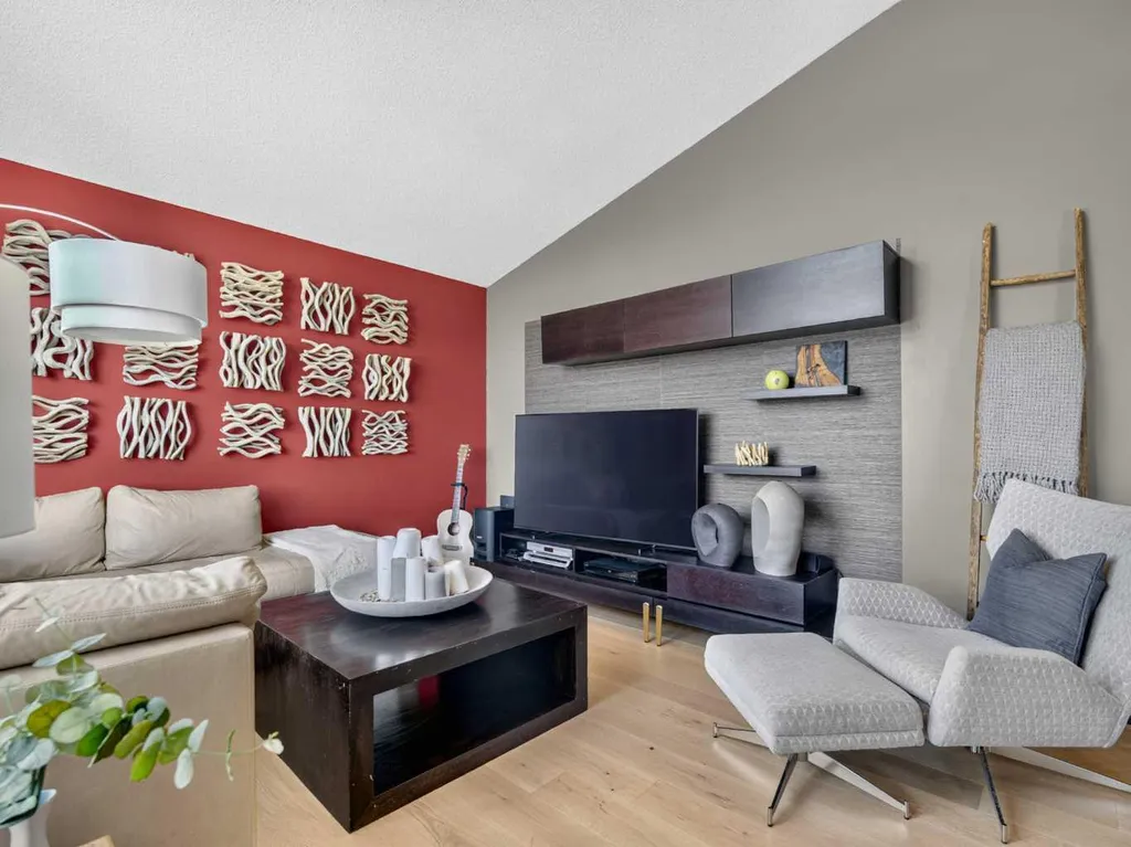 124 Valley Creek Crescent NW Calgary AB T3B 5V3