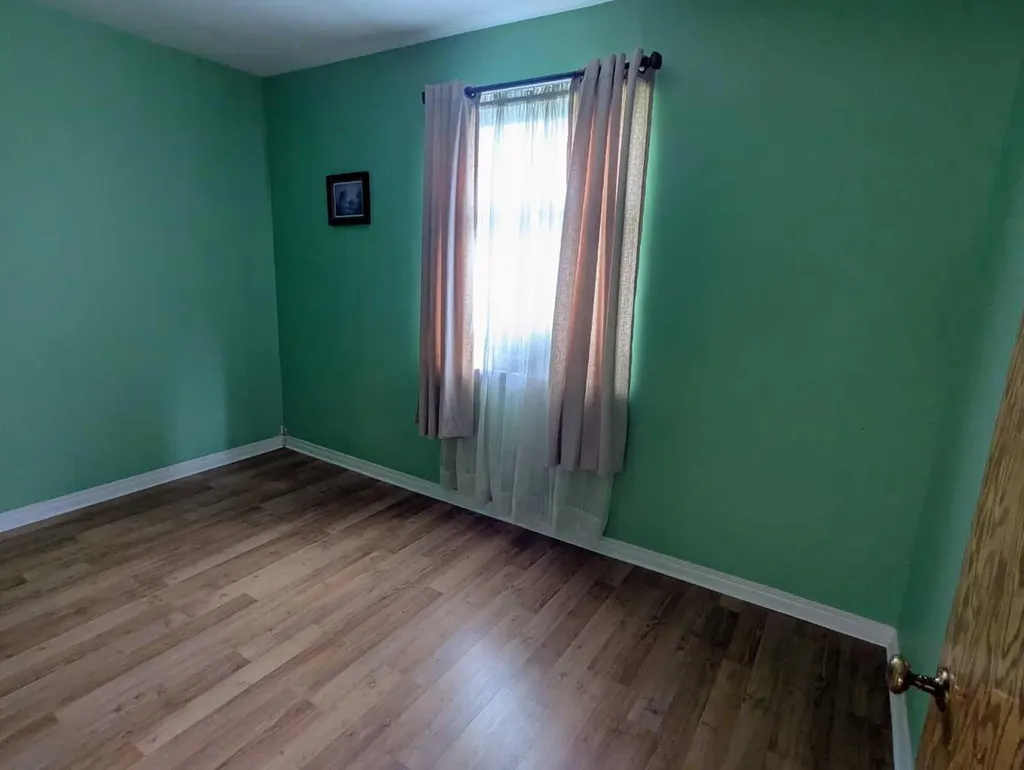 3322 Centre B Street NW Calgary AB T2K 0V6