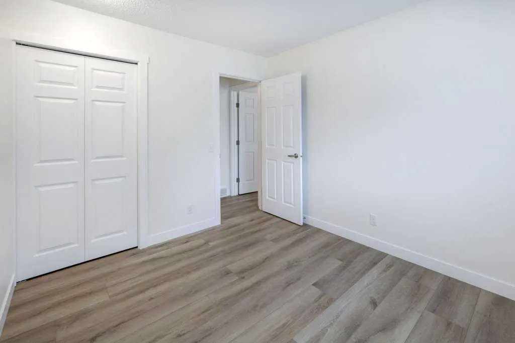 376 Whitlock Way NE Calgary AB T1Y 5C7