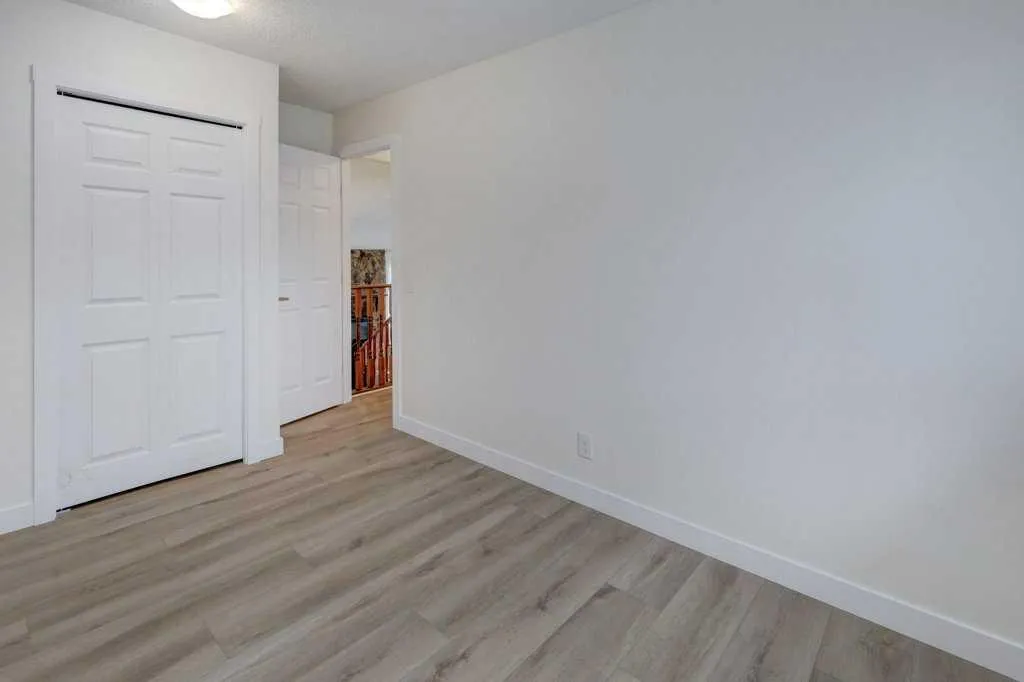 376 Whitlock Way NE Calgary AB T1Y 5C7