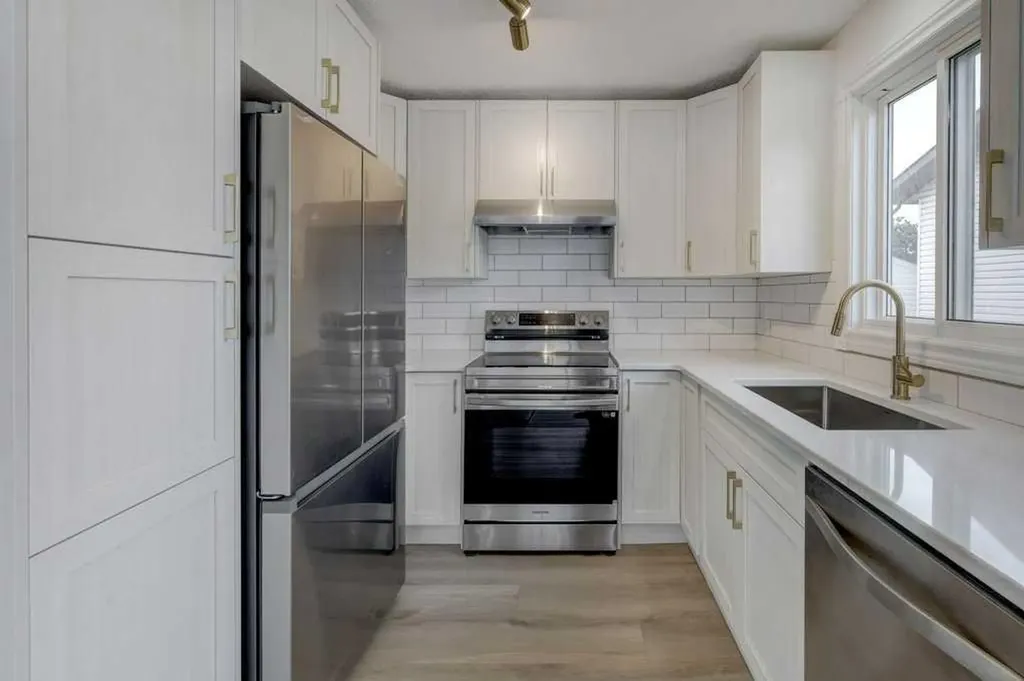 376 Whitlock Way NE Calgary AB T1Y 5C7