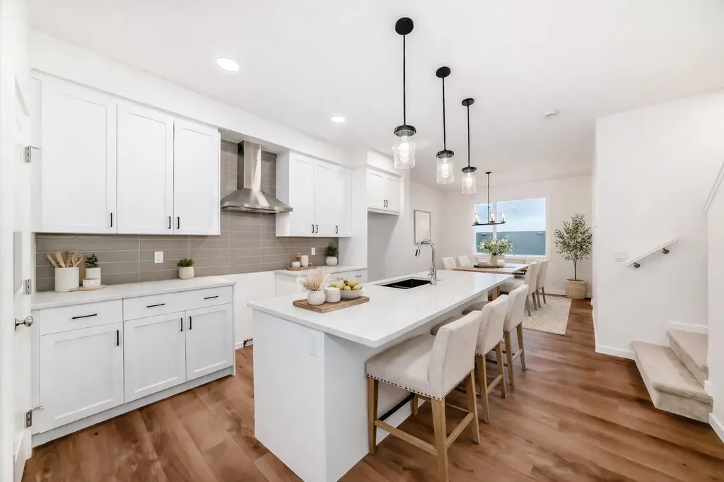 12 Savanna Place NE Calgary AB T3J 5P8