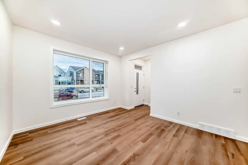 12 Savanna Place NE Calgary AB T3J 5P8