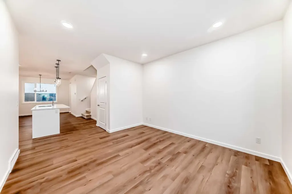 12 Savanna Place NE Calgary AB T3J 5P8