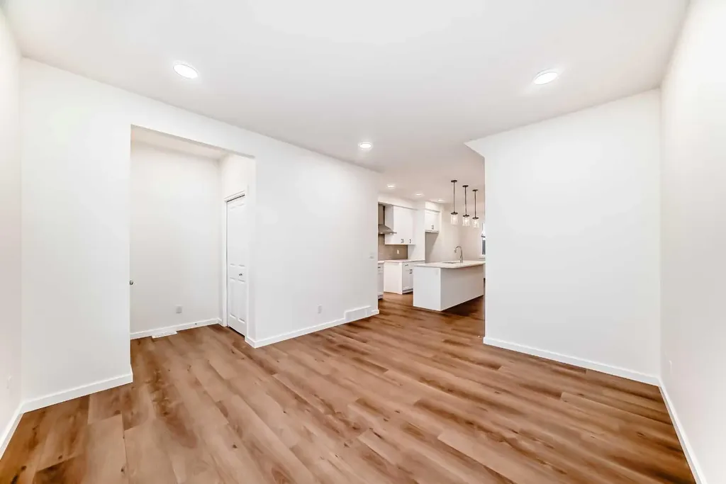 12 Savanna Place NE Calgary AB T3J 5P8