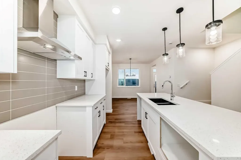 12 Savanna Place NE Calgary AB T3J 5P8