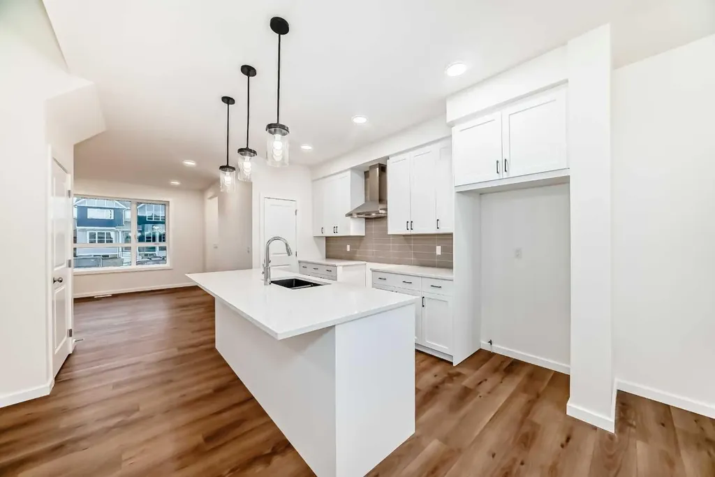 12 Savanna Place NE Calgary AB T3J 5P8