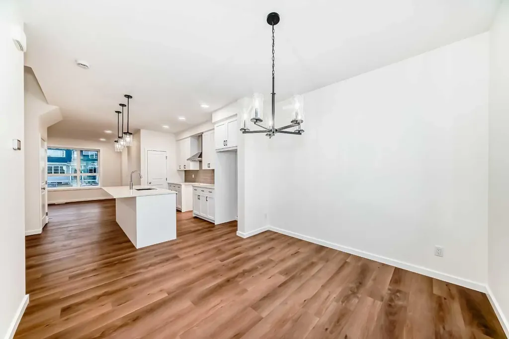 12 Savanna Place NE Calgary AB T3J 5P8