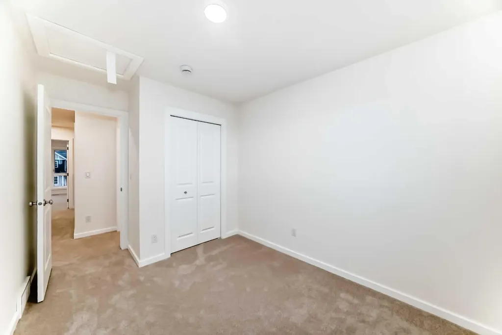 12 Savanna Place NE Calgary AB T3J 5P8