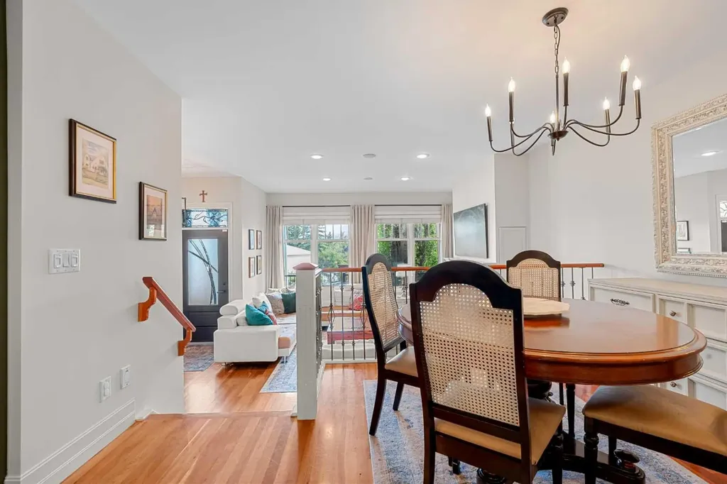 2323 19 Street SW Calgary AB T2T 4X1