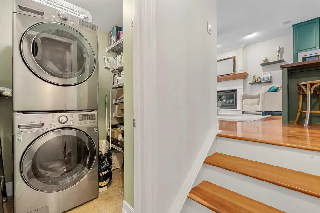 2323 19 Street SW Calgary AB T2T 4X1