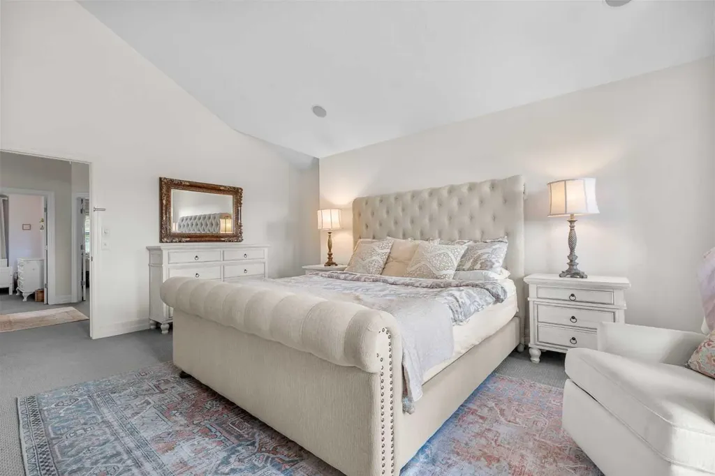 2323 19 Street SW Calgary AB T2T 4X1