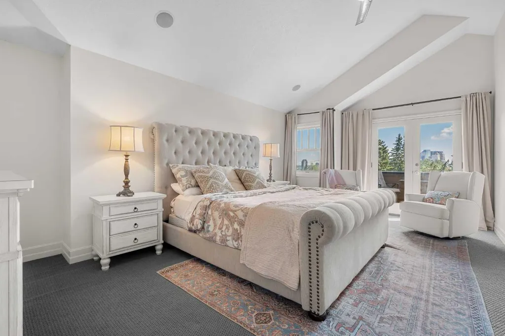 2323 19 Street SW Calgary AB T2T 4X1