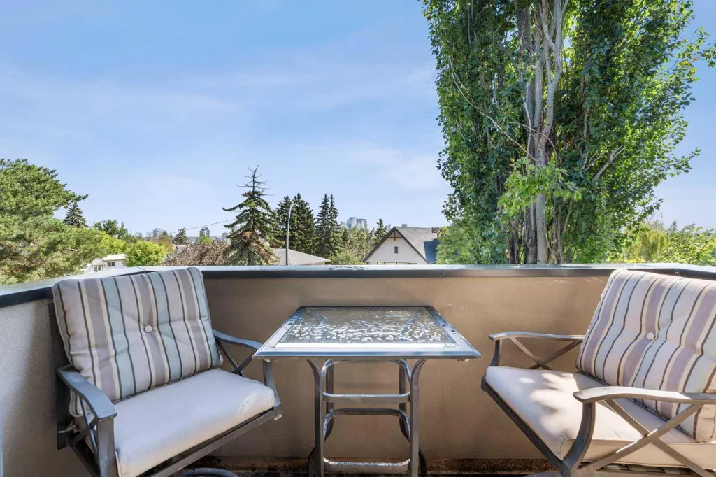 2323 19 Street SW Calgary AB T2T 4X1