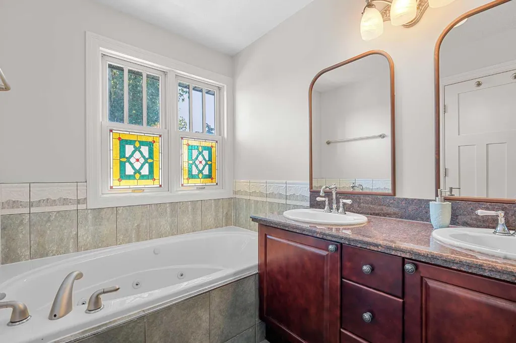 2323 19 Street SW Calgary AB T2T 4X1