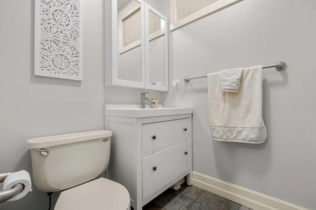 2323 19 Street SW Calgary AB T2T 4X1