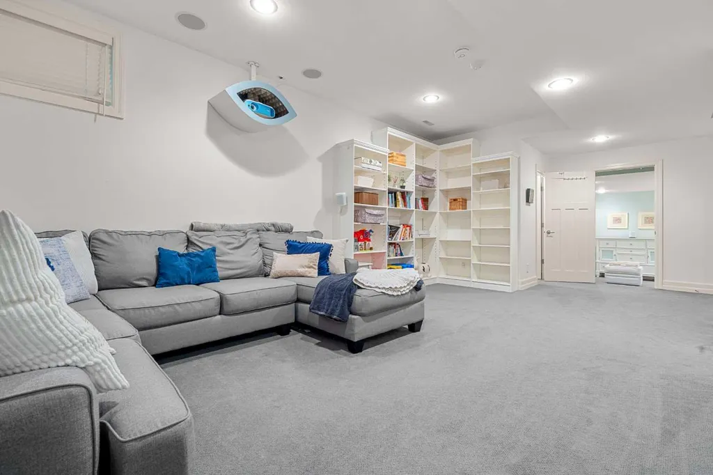 2323 19 Street SW Calgary AB T2T 4X1