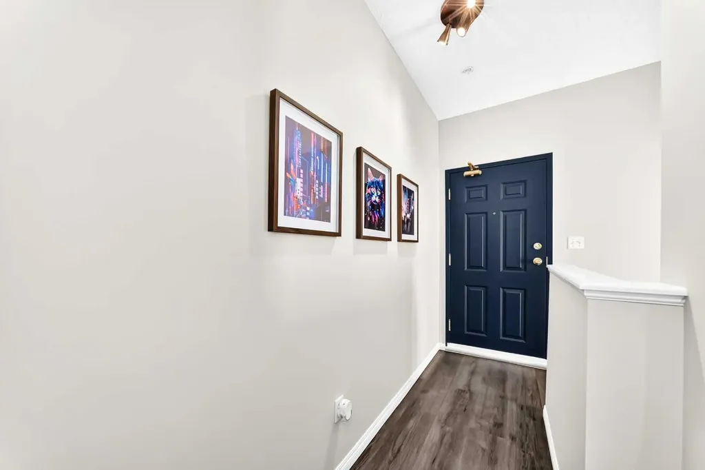 2422 Erlton Street SW Calgary AB T2S 3B6
