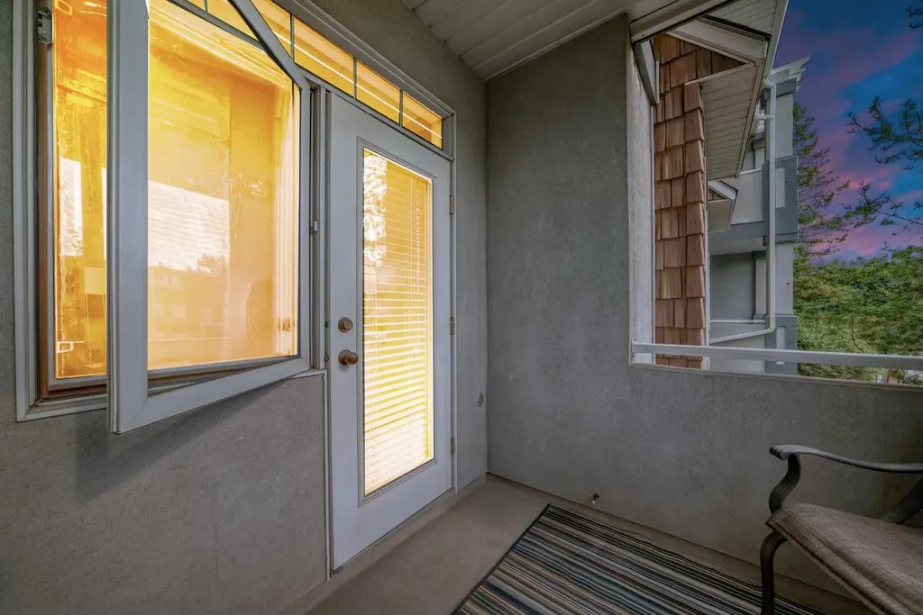 2422 Erlton Street SW Calgary AB T2S 3B6