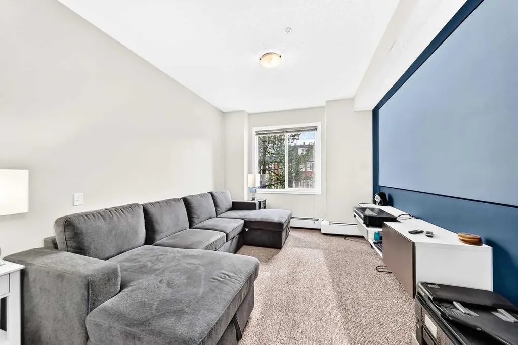 2422 Erlton Street SW Calgary AB T2S 3B6