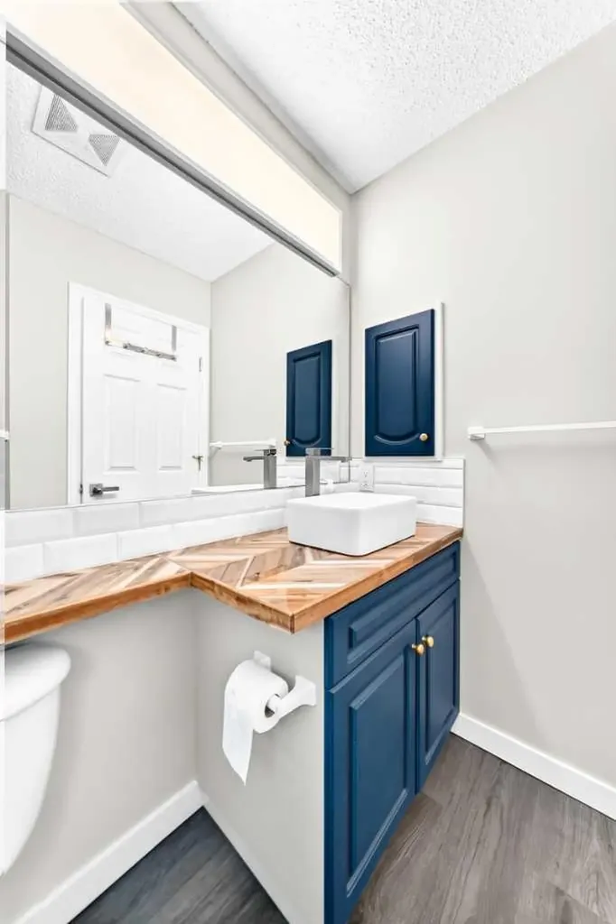 2422 Erlton Street SW Calgary AB T2S 3B6