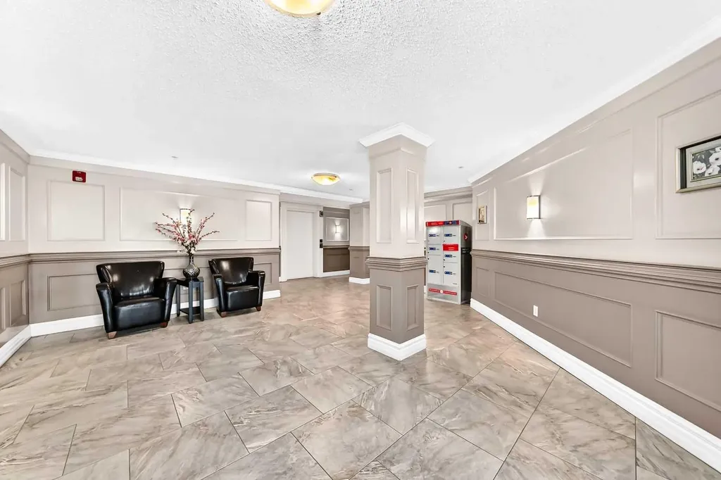 2422 Erlton Street SW Calgary AB T2S 3B6