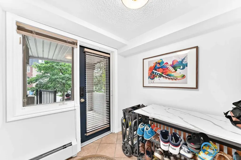 2422 Erlton Street SW Calgary AB T2S 3B6