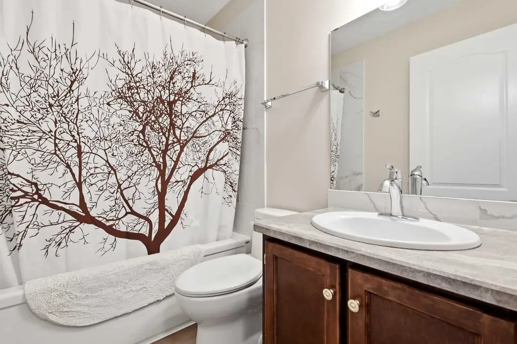 19 Excell Street Red Deer AB T4R 2N2
