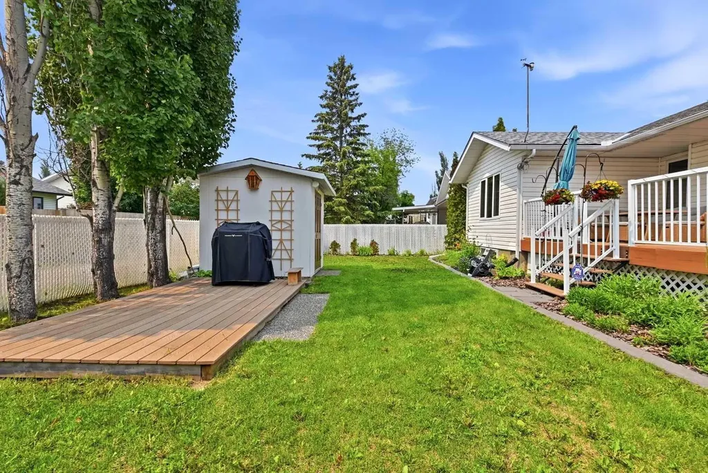 19 Excell Street Red Deer AB T4R 2N2