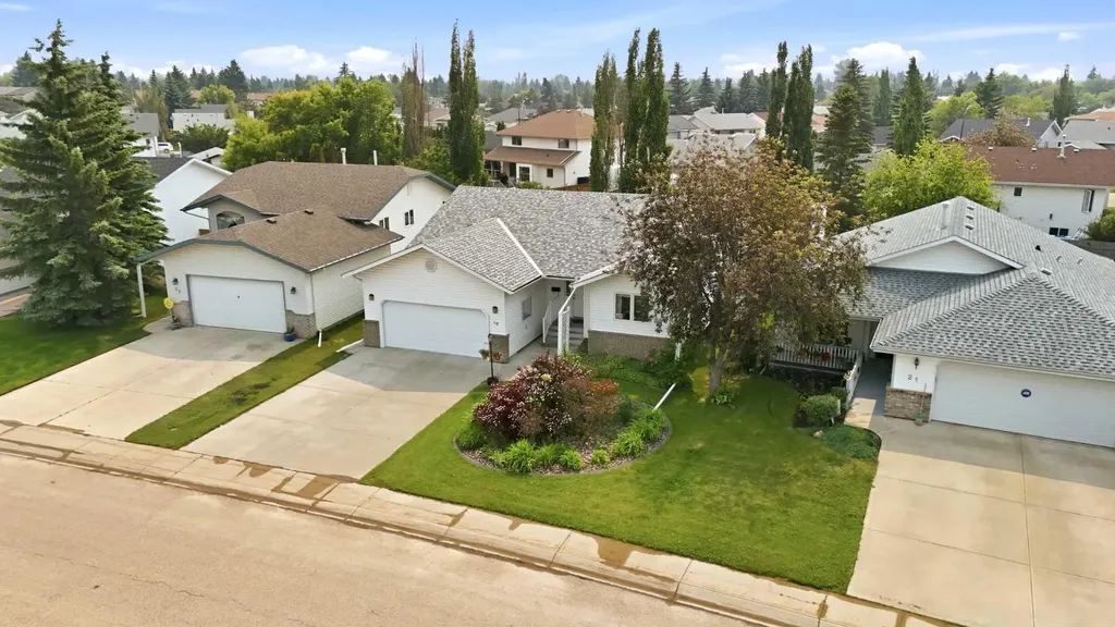 19 Excell Street Red Deer AB T4R 2N2