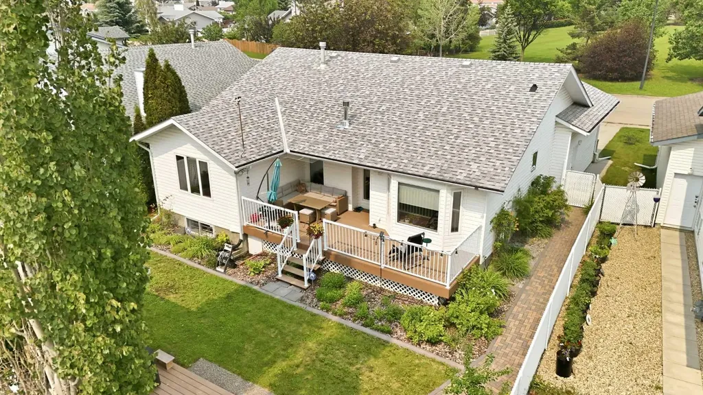 19 Excell Street Red Deer AB T4R 2N2