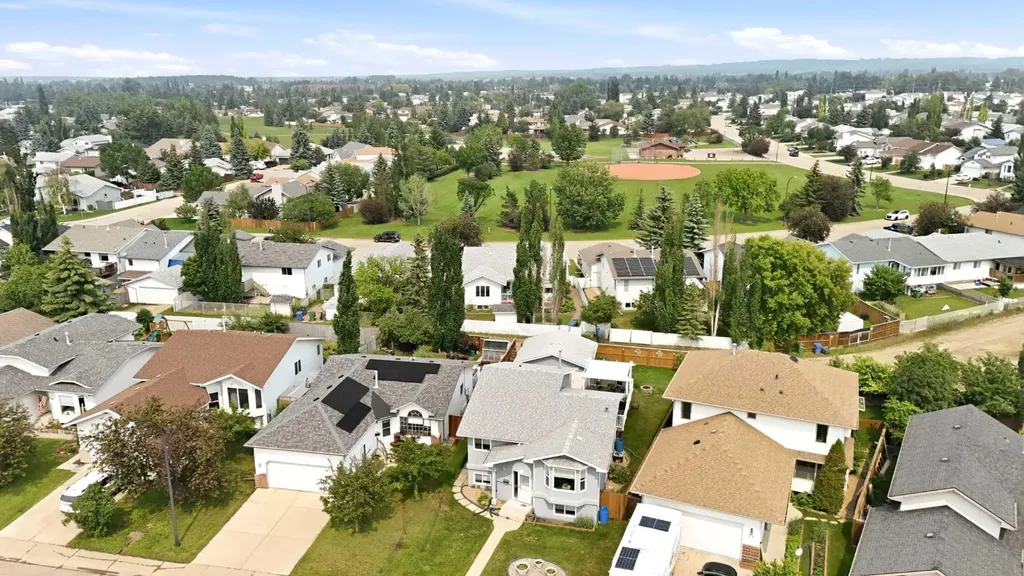 19 Excell Street Red Deer AB T4R 2N2