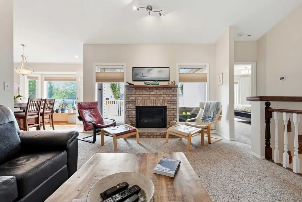 19 Excell Street Red Deer AB T4R 2N2