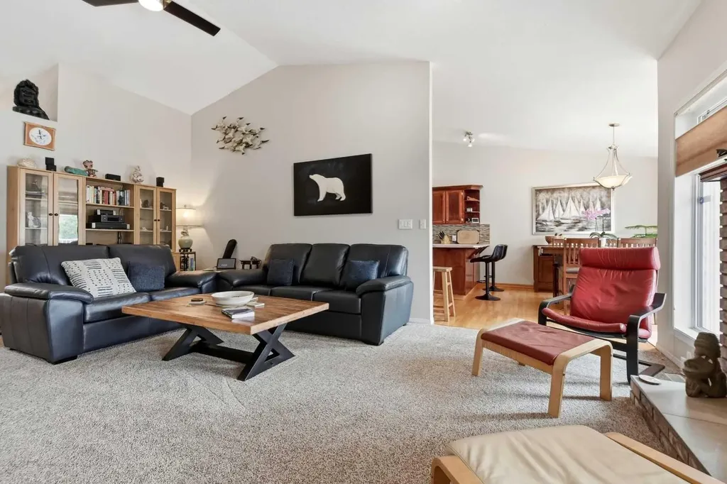 19 Excell Street Red Deer AB T4R 2N2