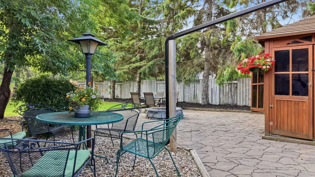 99 Piper Drive Red Deer AB T4P 1L5