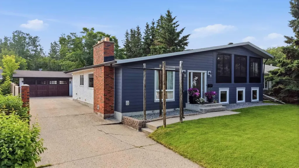 99 Piper Drive Red Deer AB T4P 1L5