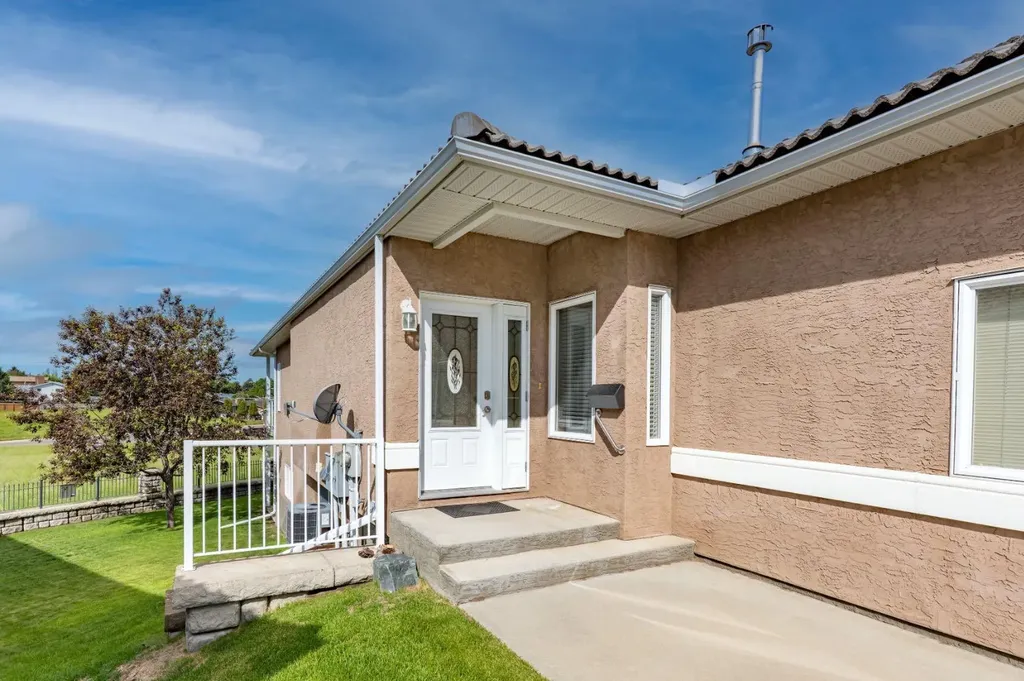 48 Ranchlands Lane NE Medicine Hat AB T1C2A6