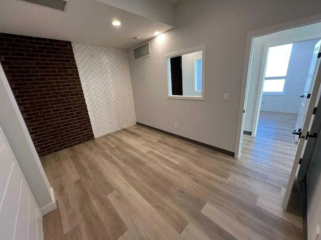 11706 104 Avenue Grande Prairie AB T8V 6K3