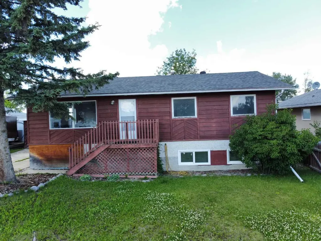 410 7 Street Fox Creek AB t0h1p0