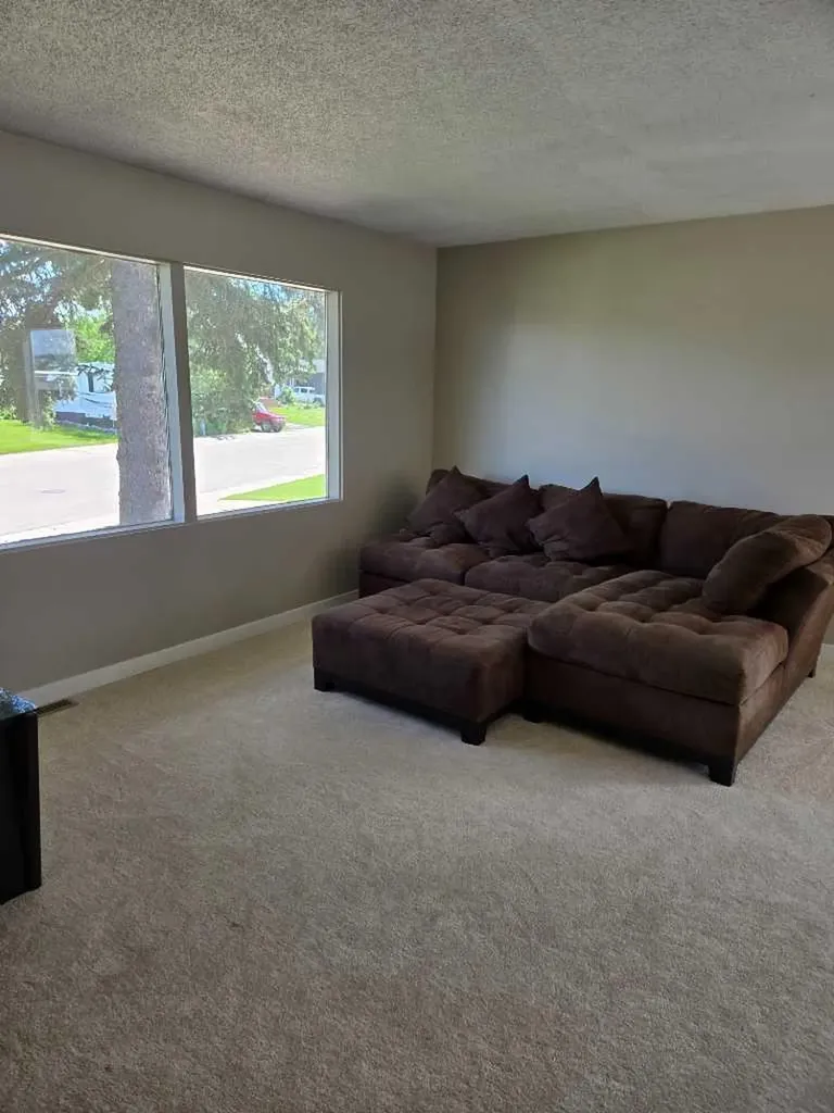 410 7 Street Fox Creek AB t0h1p0