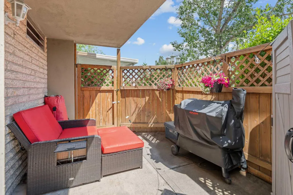 4554 Valiant Drive NW Calgary AB T3A2V5