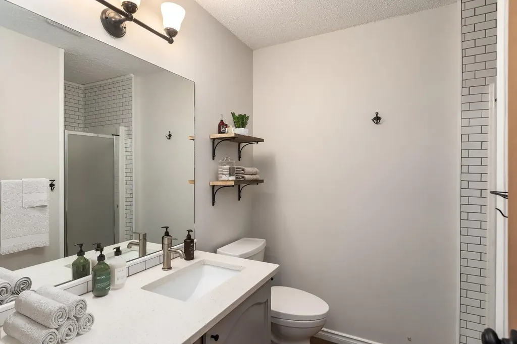 2211 29 Street SW Calgary AB T3E 2K1