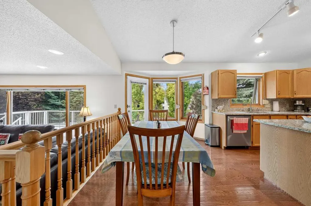 416 Sierra Morena Place SW Calgary AB T3H 2X2