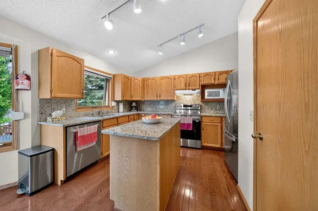 416 Sierra Morena Place SW Calgary AB T3H 2X2