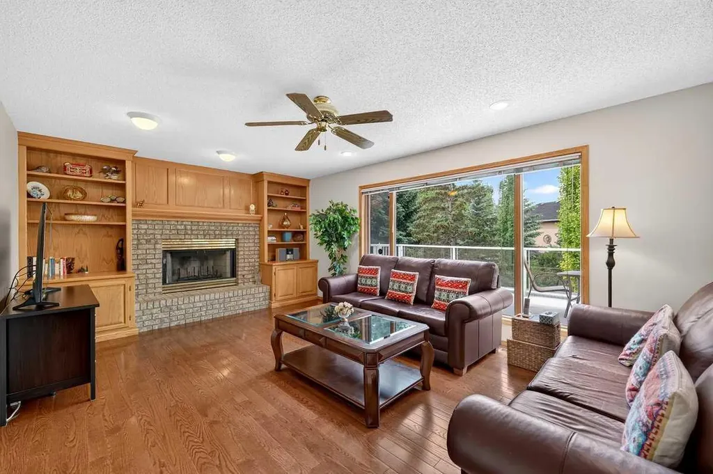 416 Sierra Morena Place SW Calgary AB T3H 2X2