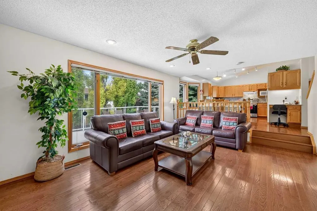 416 Sierra Morena Place SW Calgary AB T3H 2X2