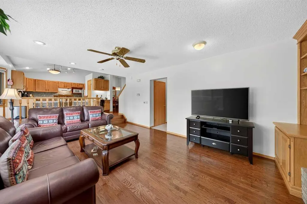 416 Sierra Morena Place SW Calgary AB T3H 2X2