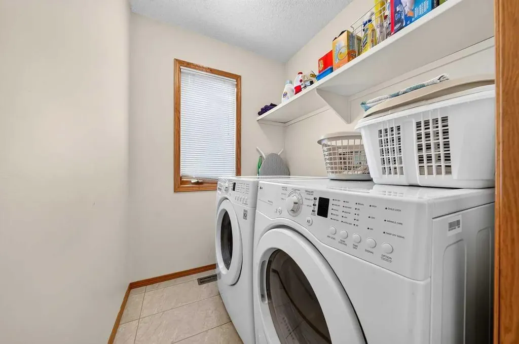 416 Sierra Morena Place SW Calgary AB T3H 2X2